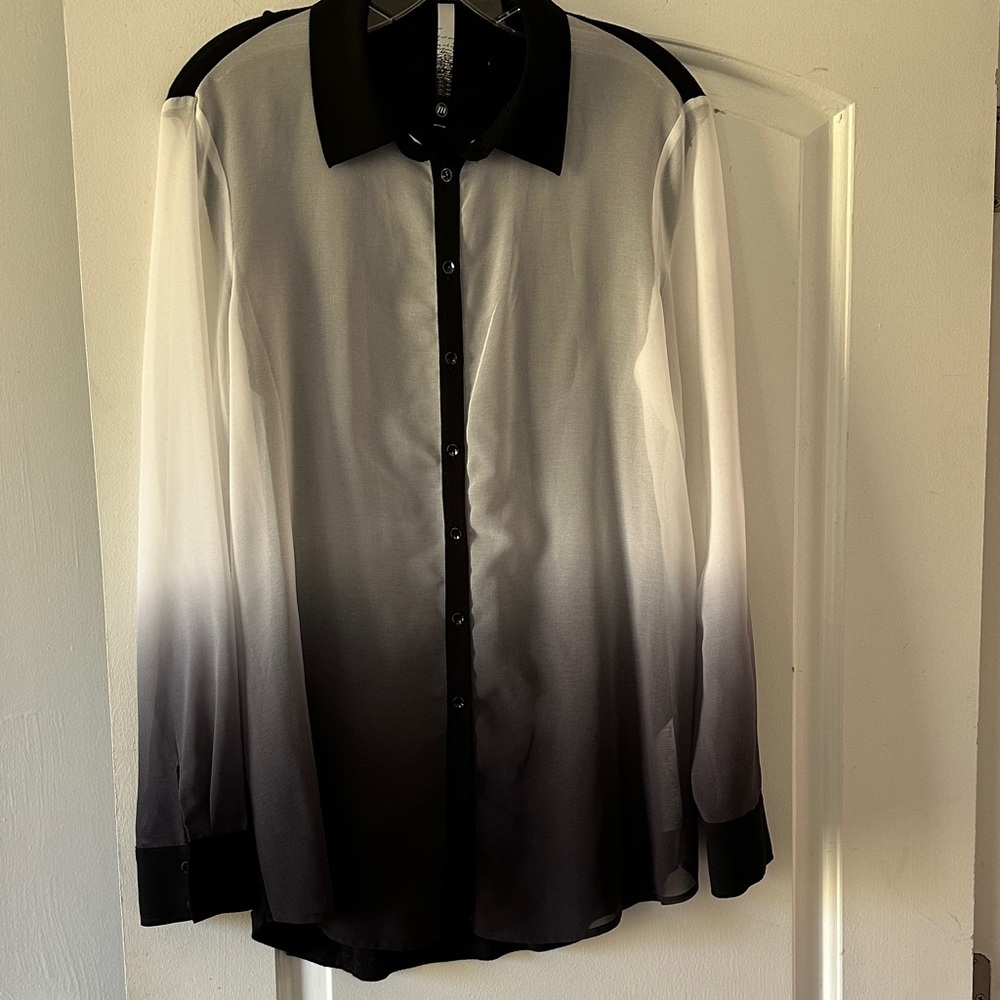 Women’s  Black and White Gradient Shirt by Kensie New without tag